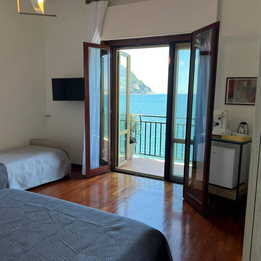 Vip Sul Mare Bed & Breakfast Castellammare di Stabia Luaran gambar